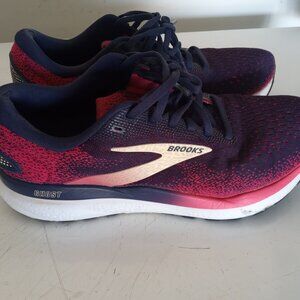 Brooks Ladies ghost 16 size 9.5